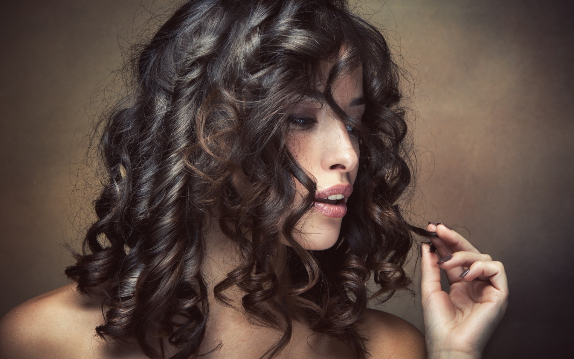 women model face portrait curly hair Wallpaper
