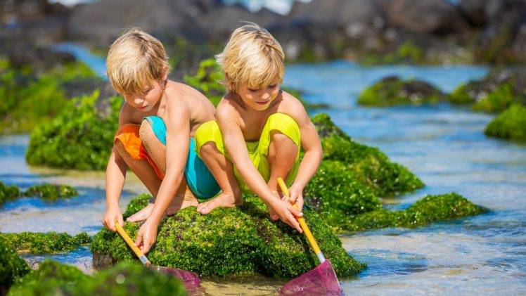 children fishing depth of field moss blonde crouching water HD Wallpaper Desktop Background