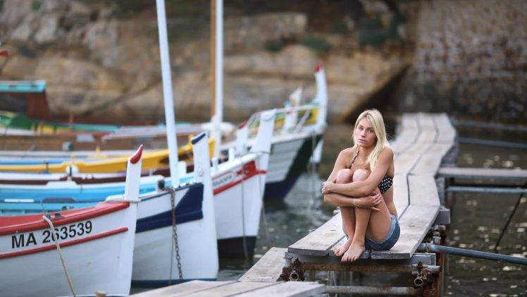 women blonde boat shorts jean shorts HD Wallpaper Desktop Background