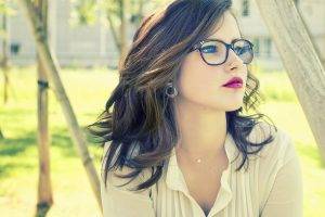 women model glasses