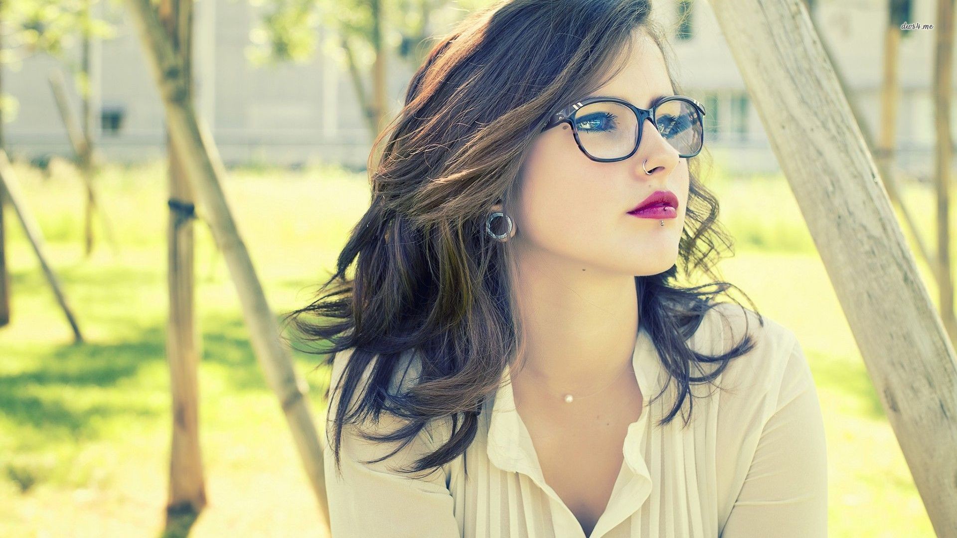 women model glasses Wallpaper