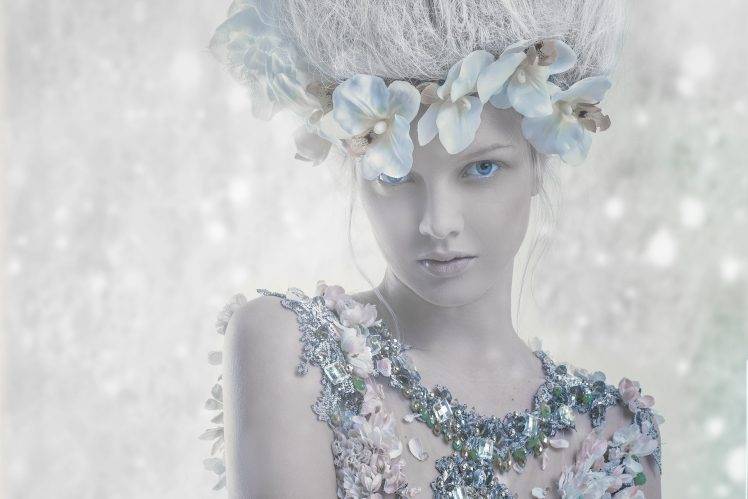 model fashion blue eyes pale white flowers jewelry HD Wallpaper Desktop Background