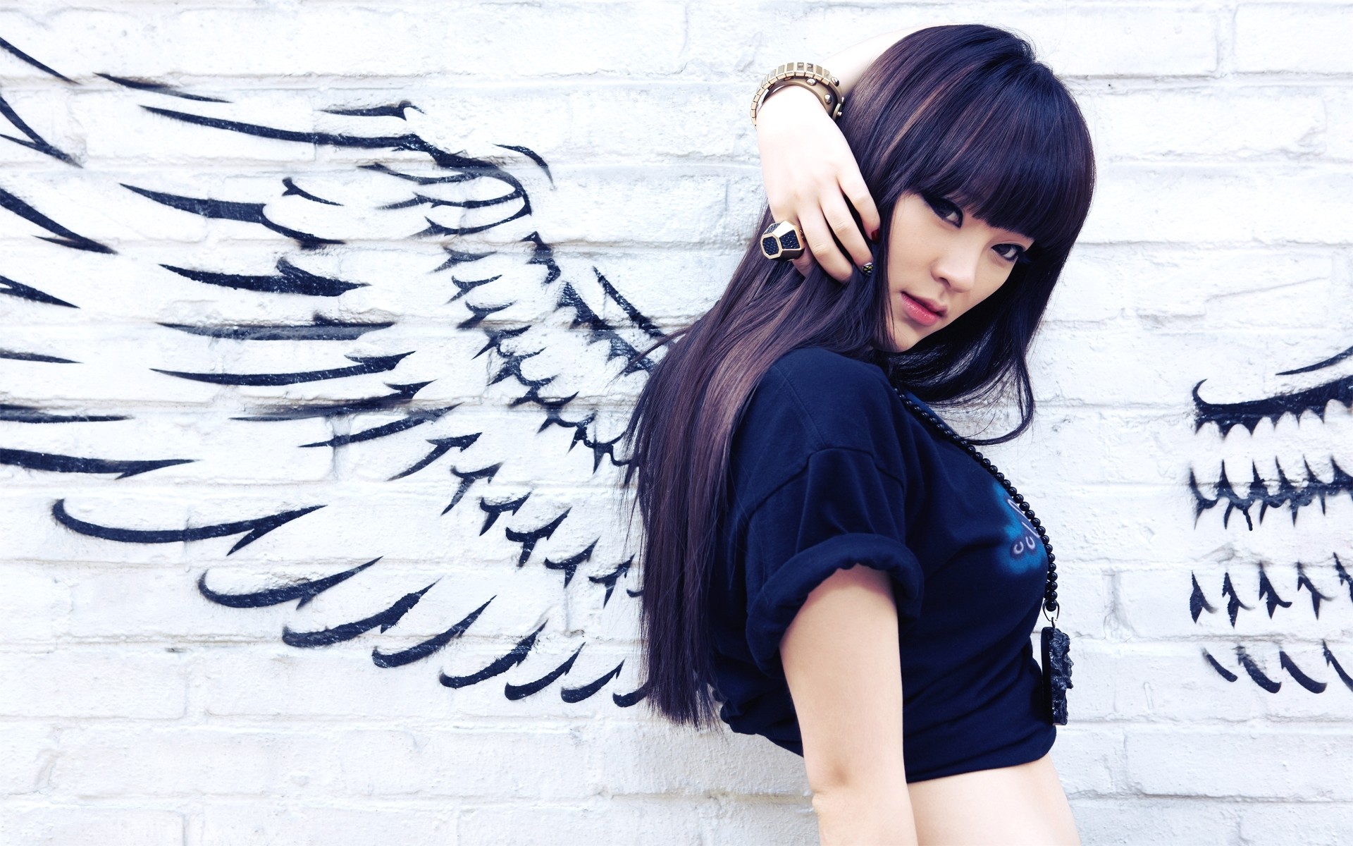korean evol hands on head graffiti wings asian Wallpaper