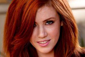 women model redhead long hair face smiling women outdoors freckles elle alexandra