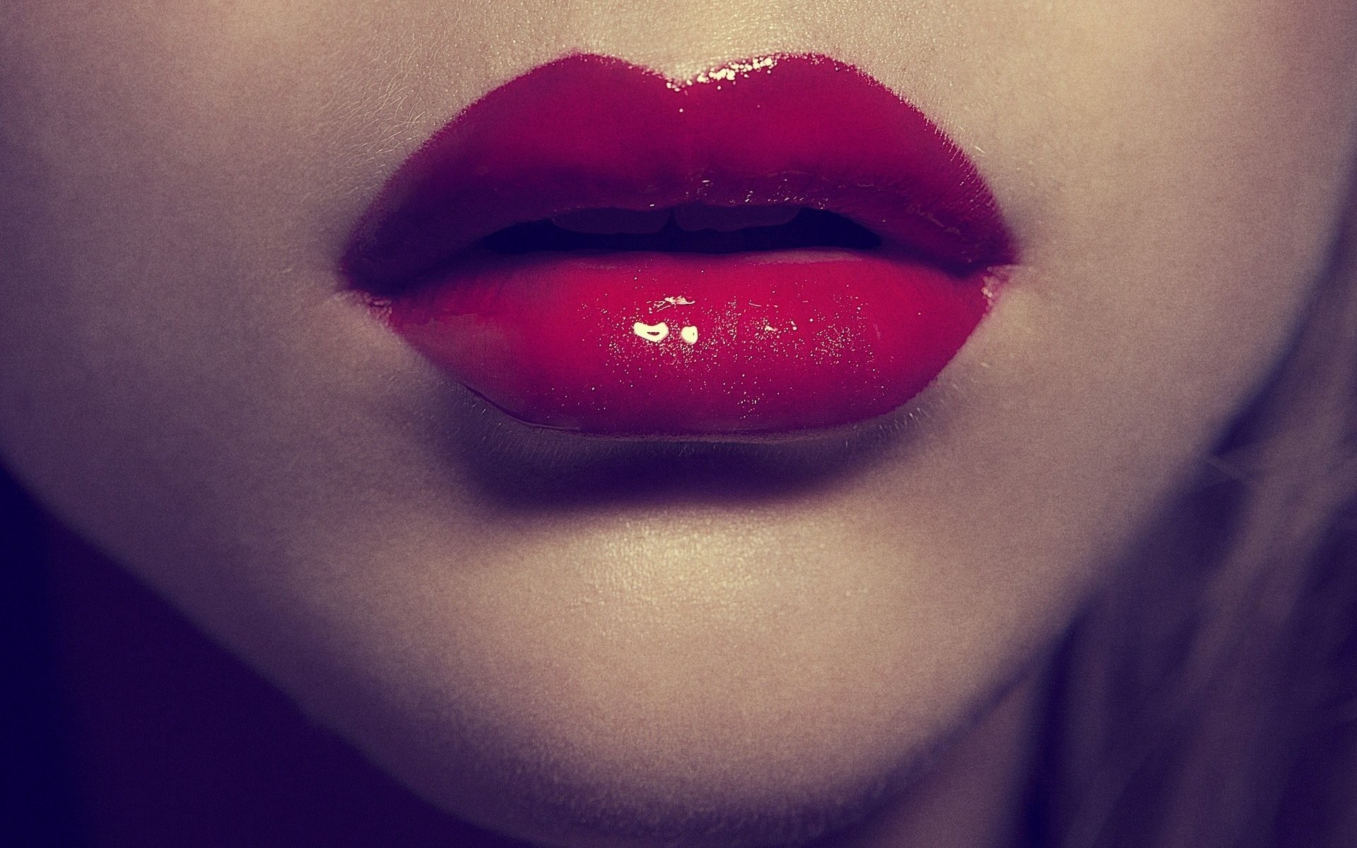 women lips closeup Wallpaper