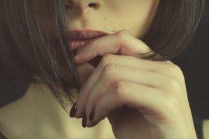 women brunette macro lips painted nails