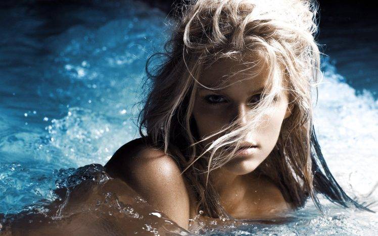 women blonde platinum blonde swimming pool brooklyn decker HD Wallpaper Desktop Background