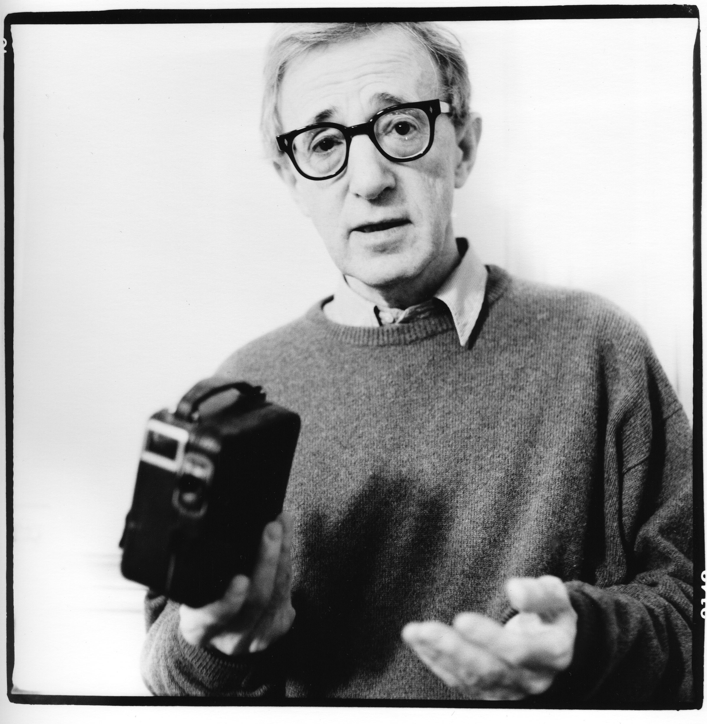 men film directors actor woody allen monochrome glasses camera white background picture frames Wallpaper