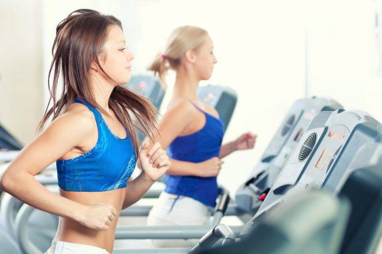 women treadmills exercising HD Wallpaper Desktop Background