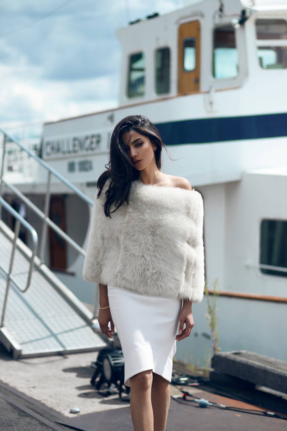 women model brunette white dress fur coats Wallpaper