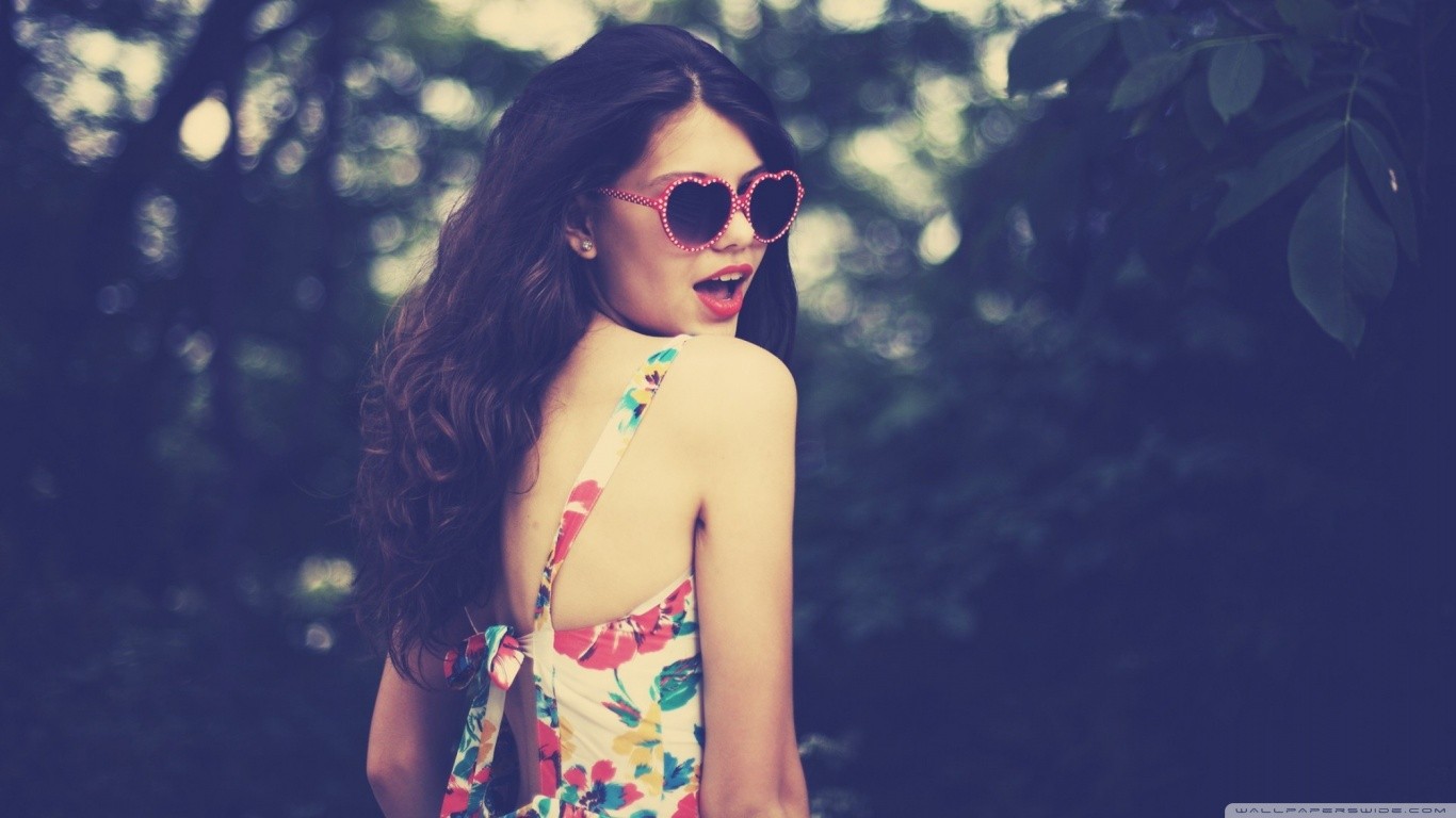 women nature sunglasses women outdoors brunette long hair wavy hair Wallpaper
