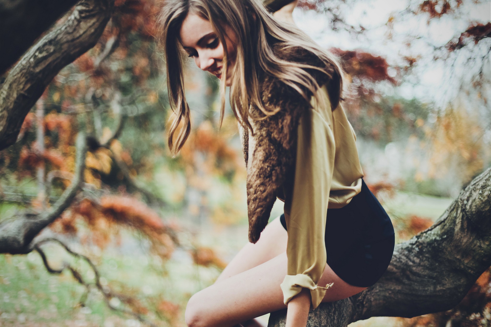 women Wallpaper
