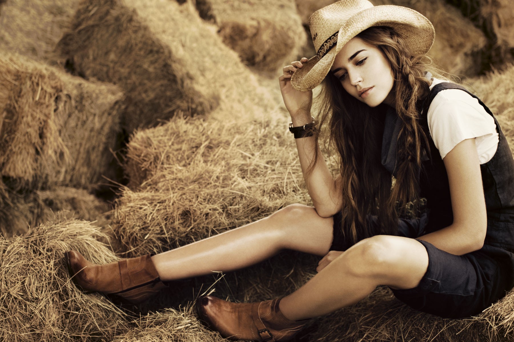 women model brunette long hair women outdoors straw cowboy hats boots black outfits sitting clara alonso Wallpaper