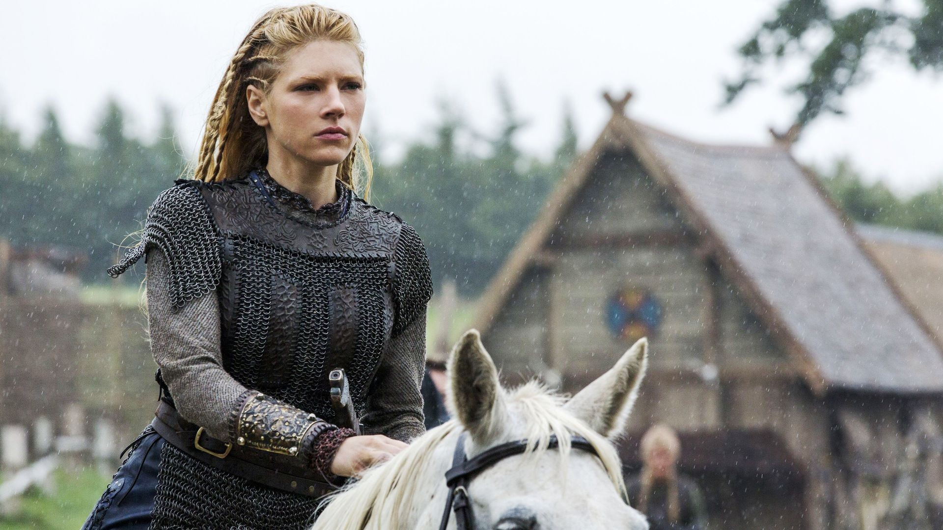 Vikings Lagertha Actress Vikings Season 5 Cast Members Undergo Physically Tough