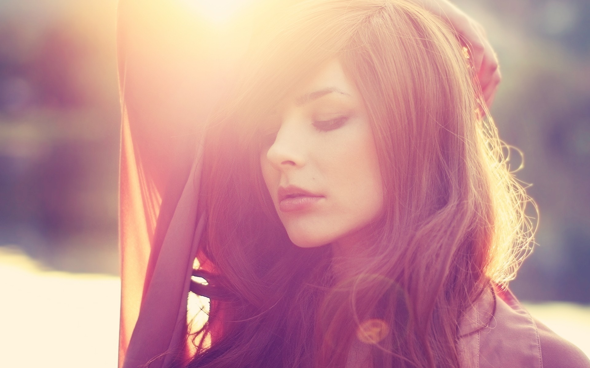 women filter sunlight brunette Wallpaper