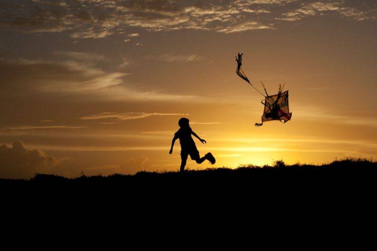 children, Kites, Sunset, Sunlight, Sky, Clouds, Silhouette HD Wallpaper Desktop Background