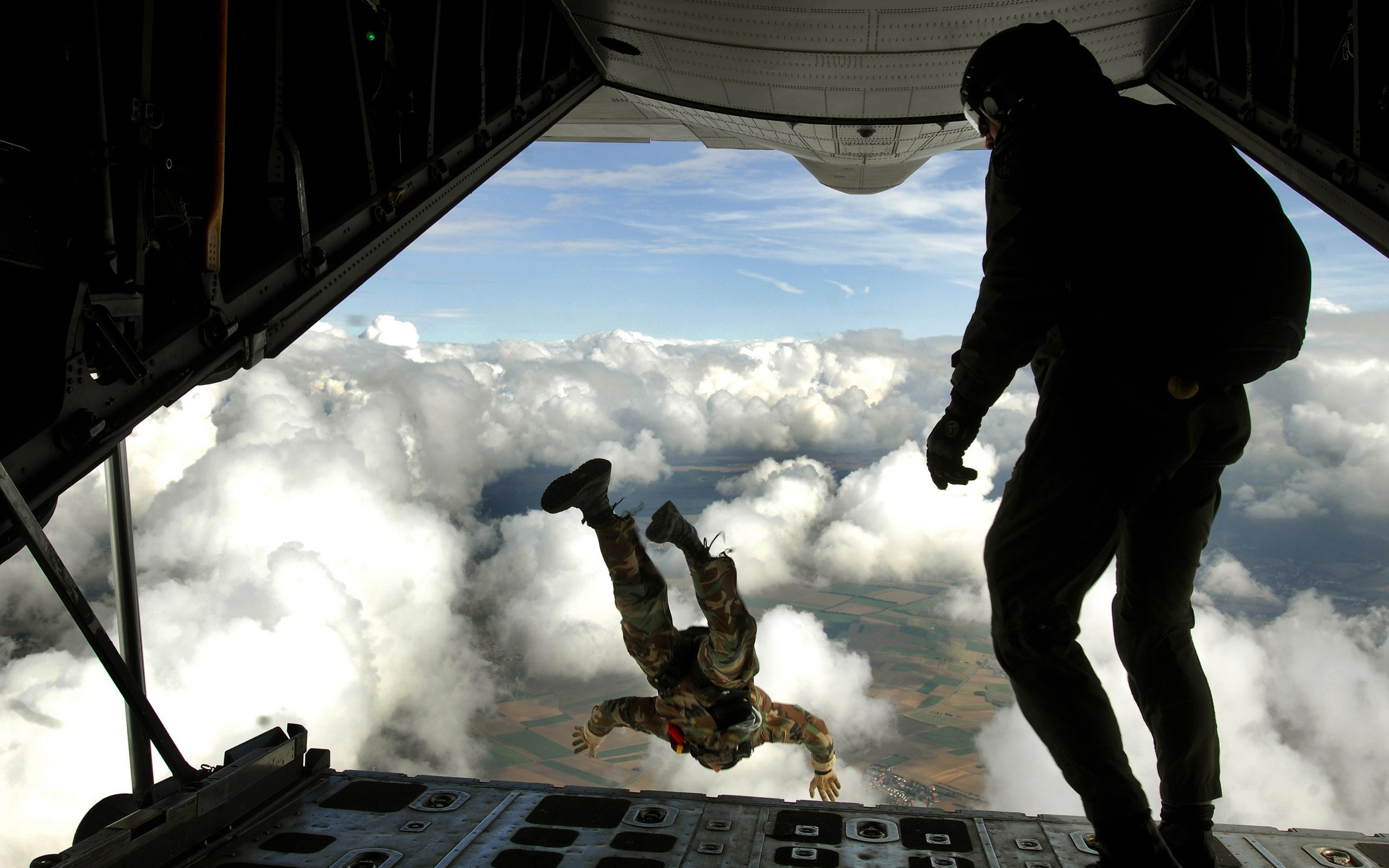 paratroopers, Soldier, Military, Clouds, Aircraft, Military aircraft Wallpaper