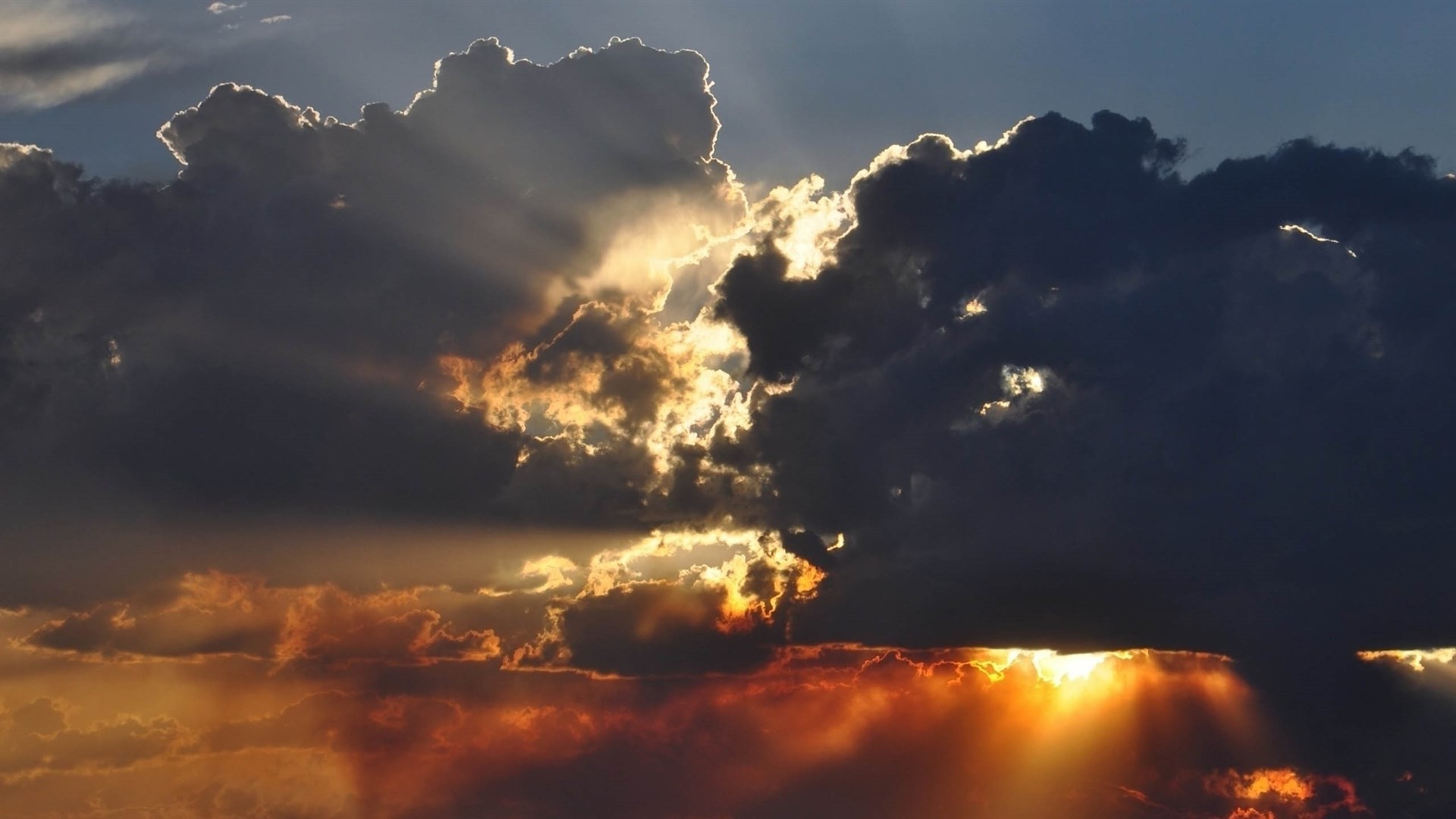 sun rays, Sunset, Clouds Wallpaper