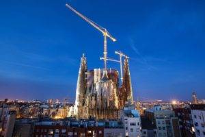 cityscape, Night, Lights, Architecture, Old building, Sky, Water, Reflection, Long exposure, Barcelona, Spain, Cranes (machine), Sagrada Familia