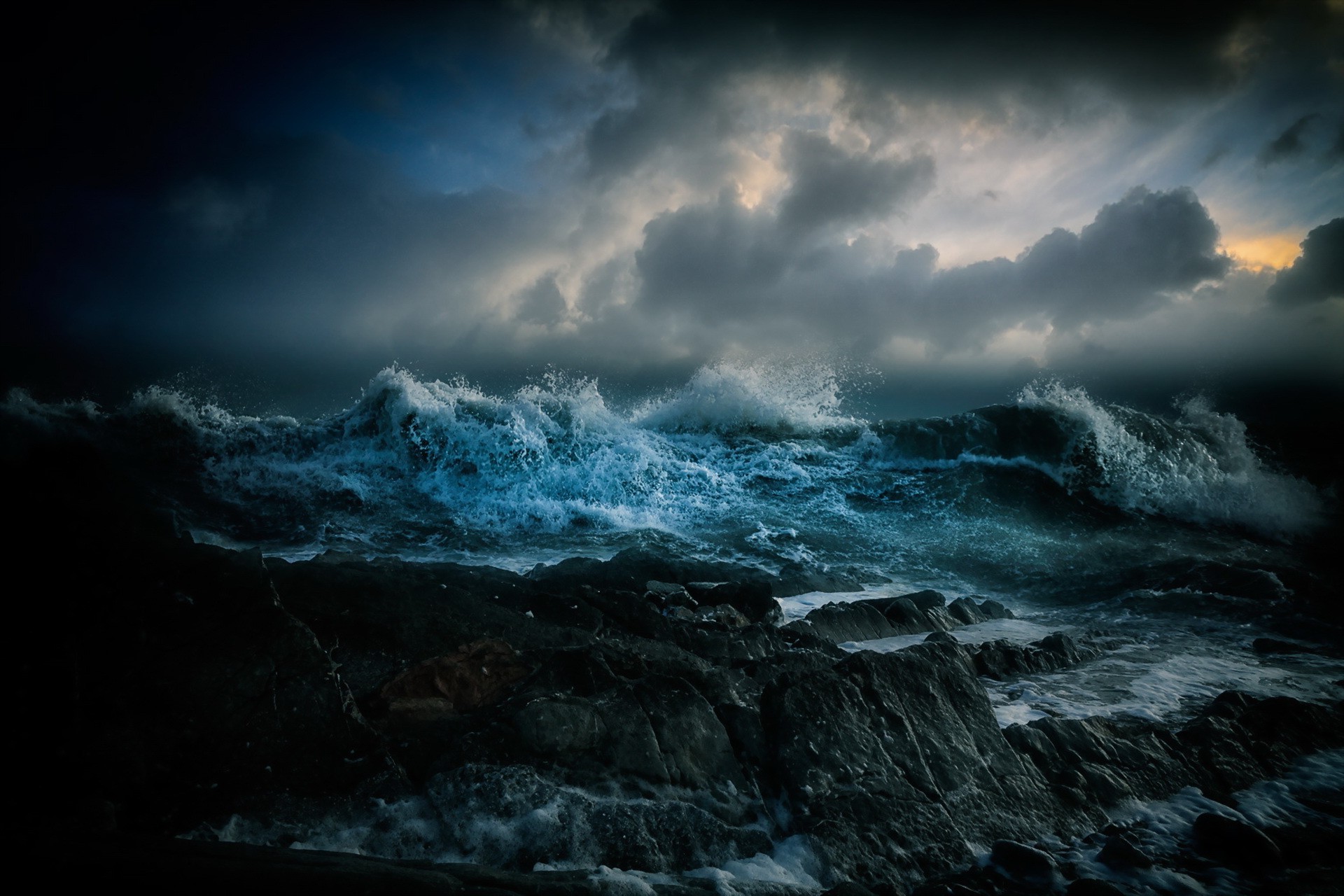 Storm (character), Sea Wallpaper