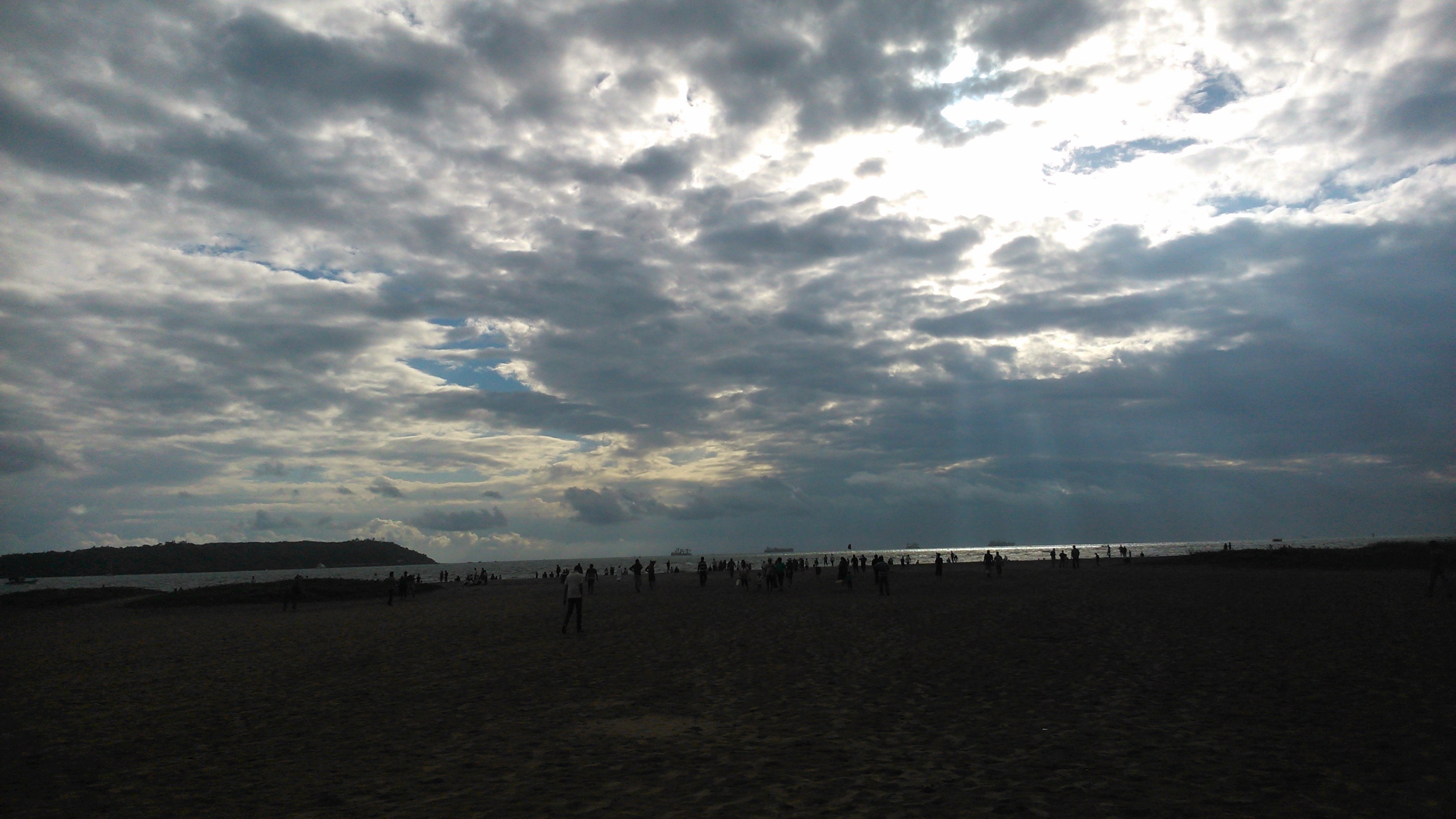 clouds, People, Sunlight, Beach Wallpaper