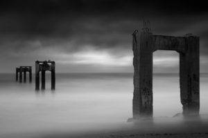 architecture, Monochrome, Pillar, Ruin, Clouds, Horizon, Long exposure, Sea, California, USA, Beach, Sand
