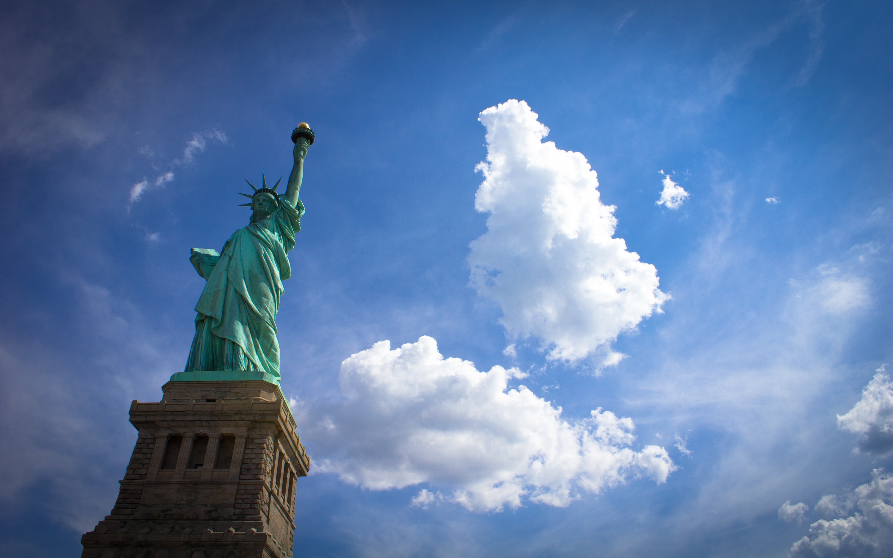 Statue of Liberty, Clouds, Statue, New York City Wallpaper