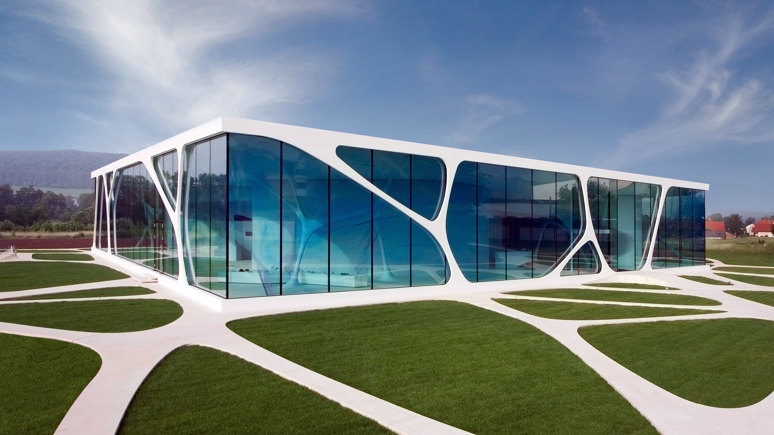 Leonardo Glass Cube, Architecture, Germany, Building, Modern, Reflection, Glass, Grass, Path, Europe Wallpaper