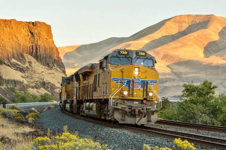train, Vehicle, Railway, Cliff, Desert, Shadow, Hill, Diesel locomotives HD Wallpaper Desktop Background