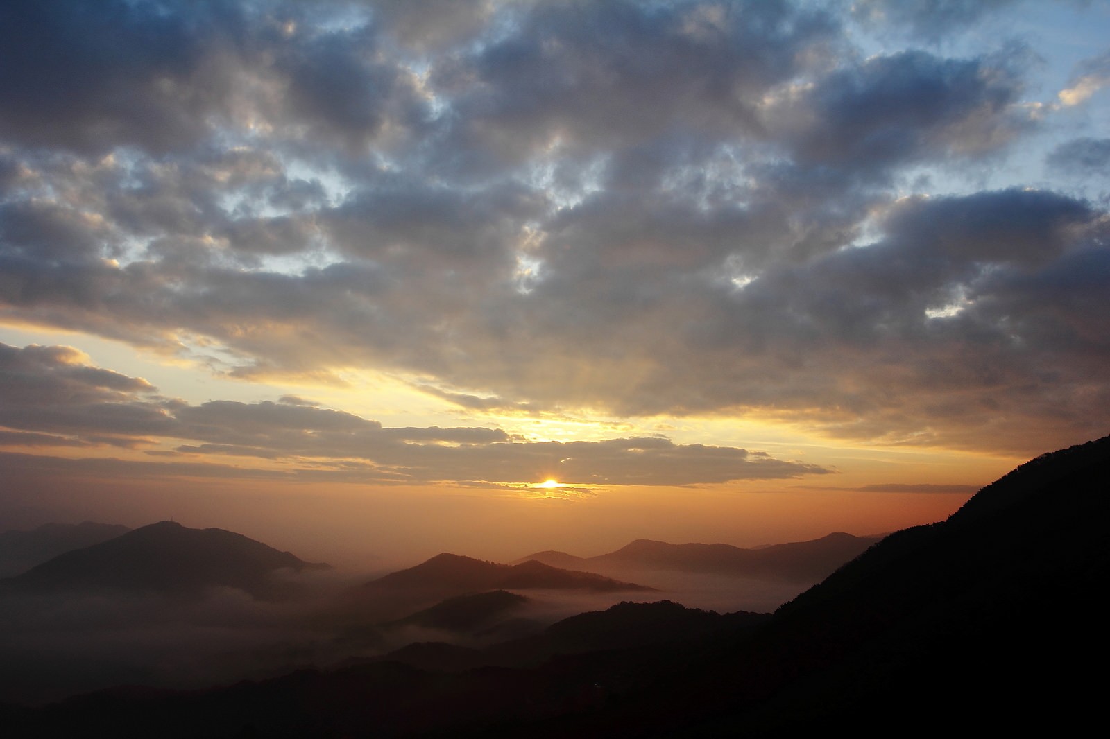 mountain, Sunset, Clouds Wallpaper