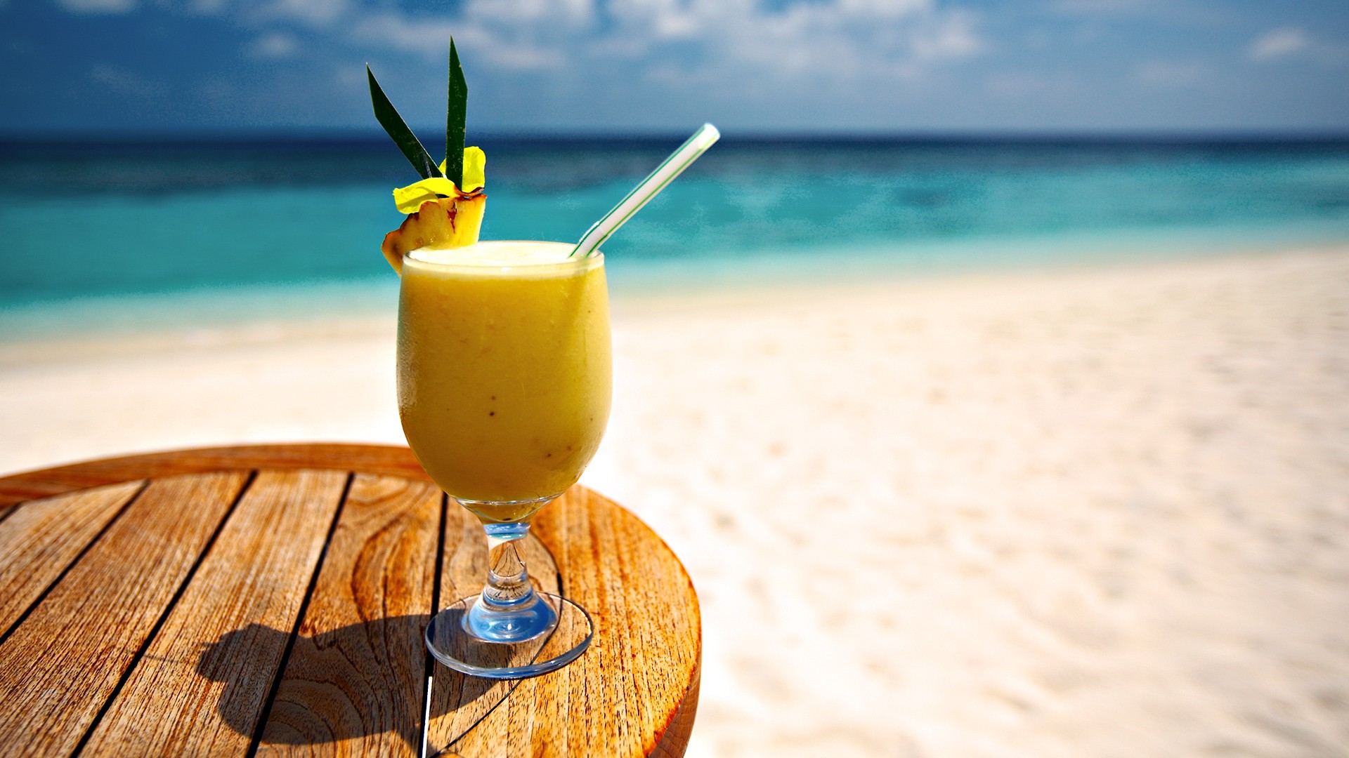 cocktails, Sea, Beach Wallpaper