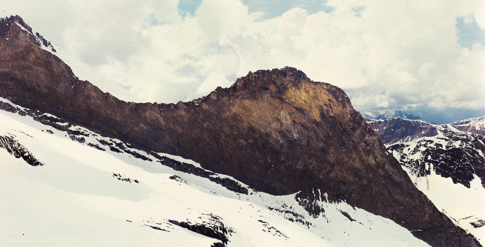 mountain, Snow, Clouds Wallpaper