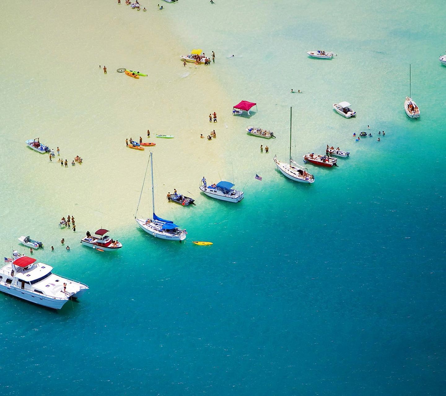 sea, Beach, Boats Wallpaper