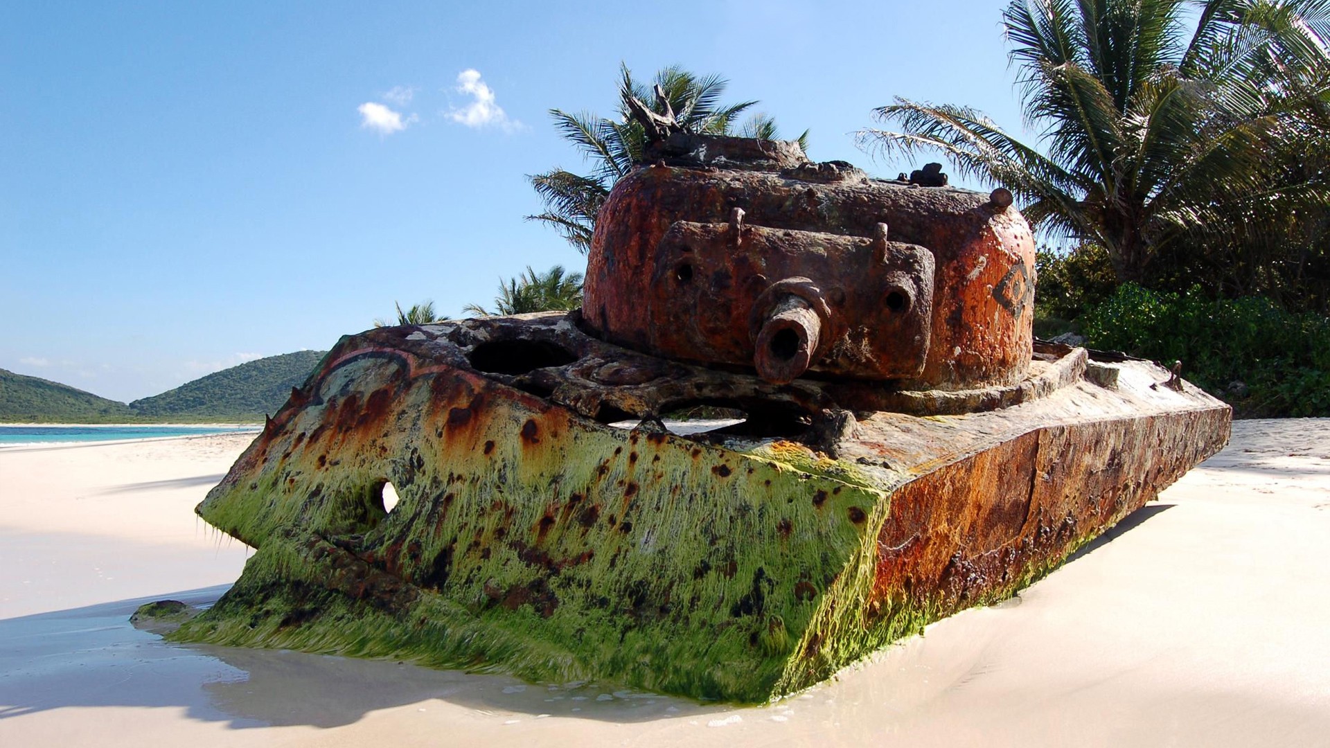 tank, Beach, Sand, Rust, M4 Sherman Wallpaper