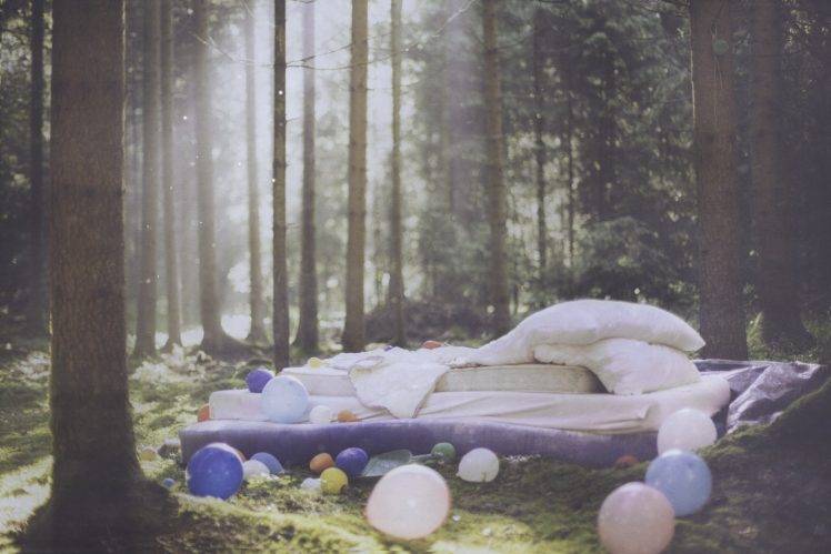 Hanna Fasching, Forest, Bed, Balloons HD Wallpaper Desktop Background
