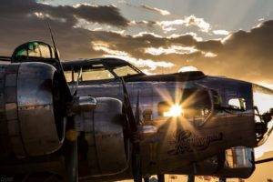 photography, Aviator, Clouds, Sun rays, Legends, Park, Boeing B 17 Flying Fortress