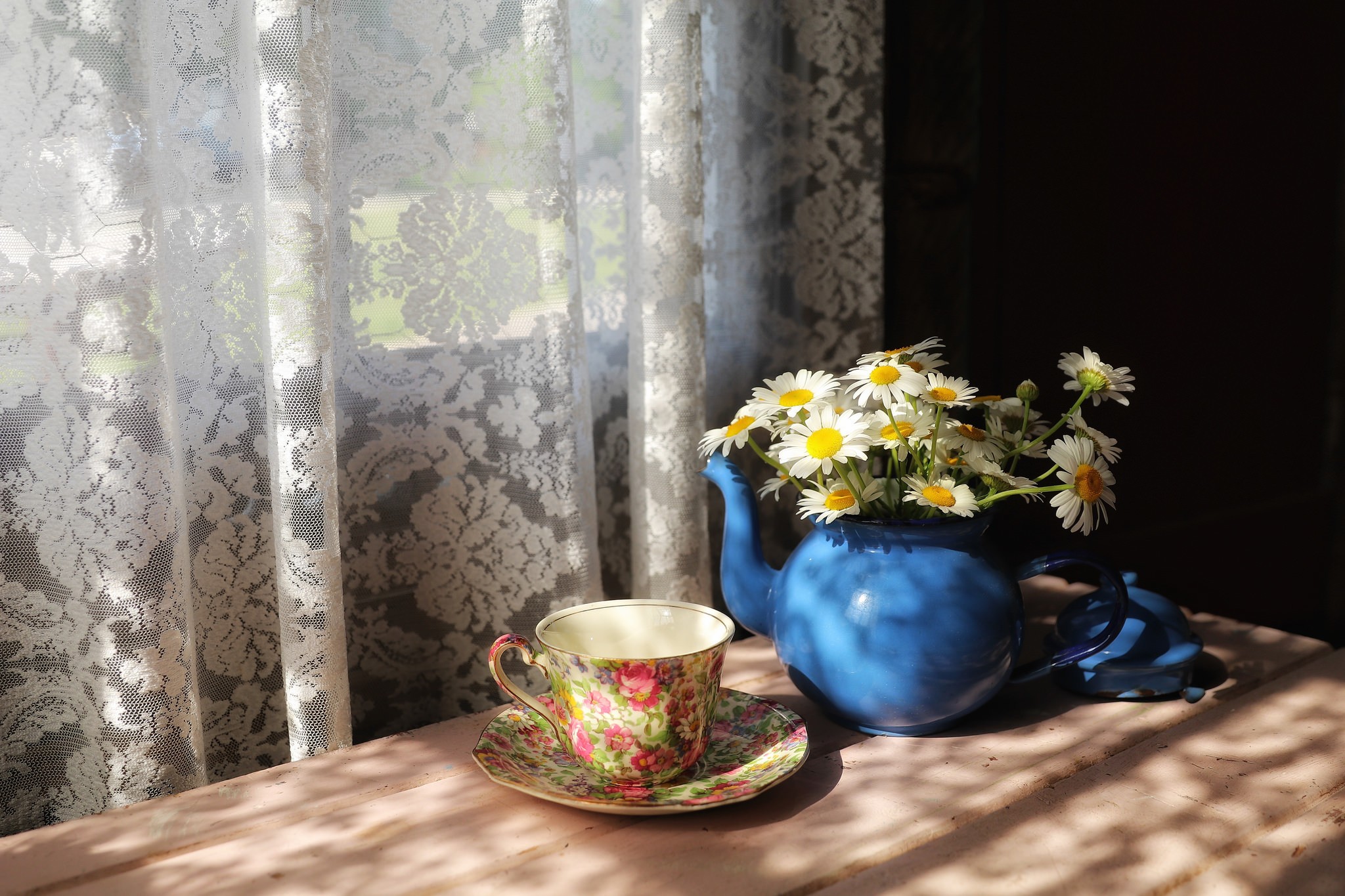 curtain, Flowers, Cup Wallpaper