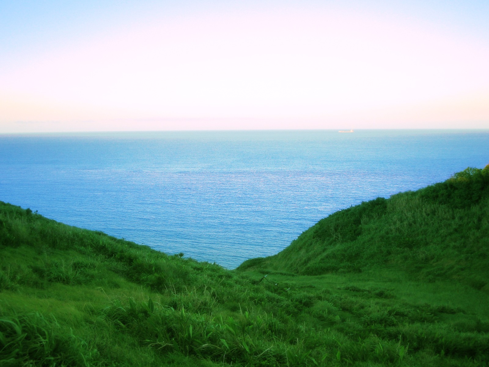 sea, Sky, Waves Wallpaper