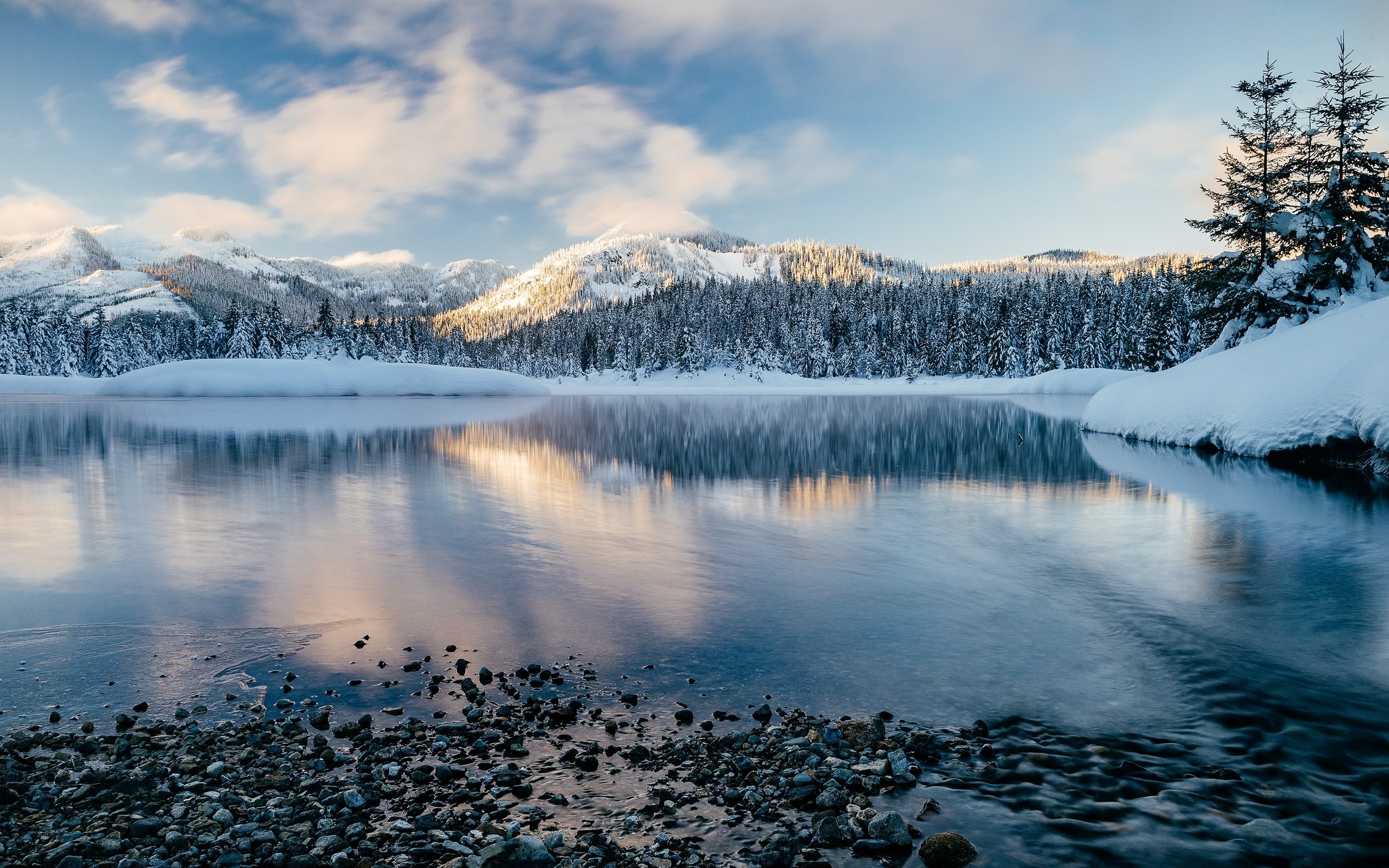 landscape, Photography, Nature, Lake, Mountains, Forest, Morning, Sunlight, Snow, Winter, Reflection, Washington state Wallpaper