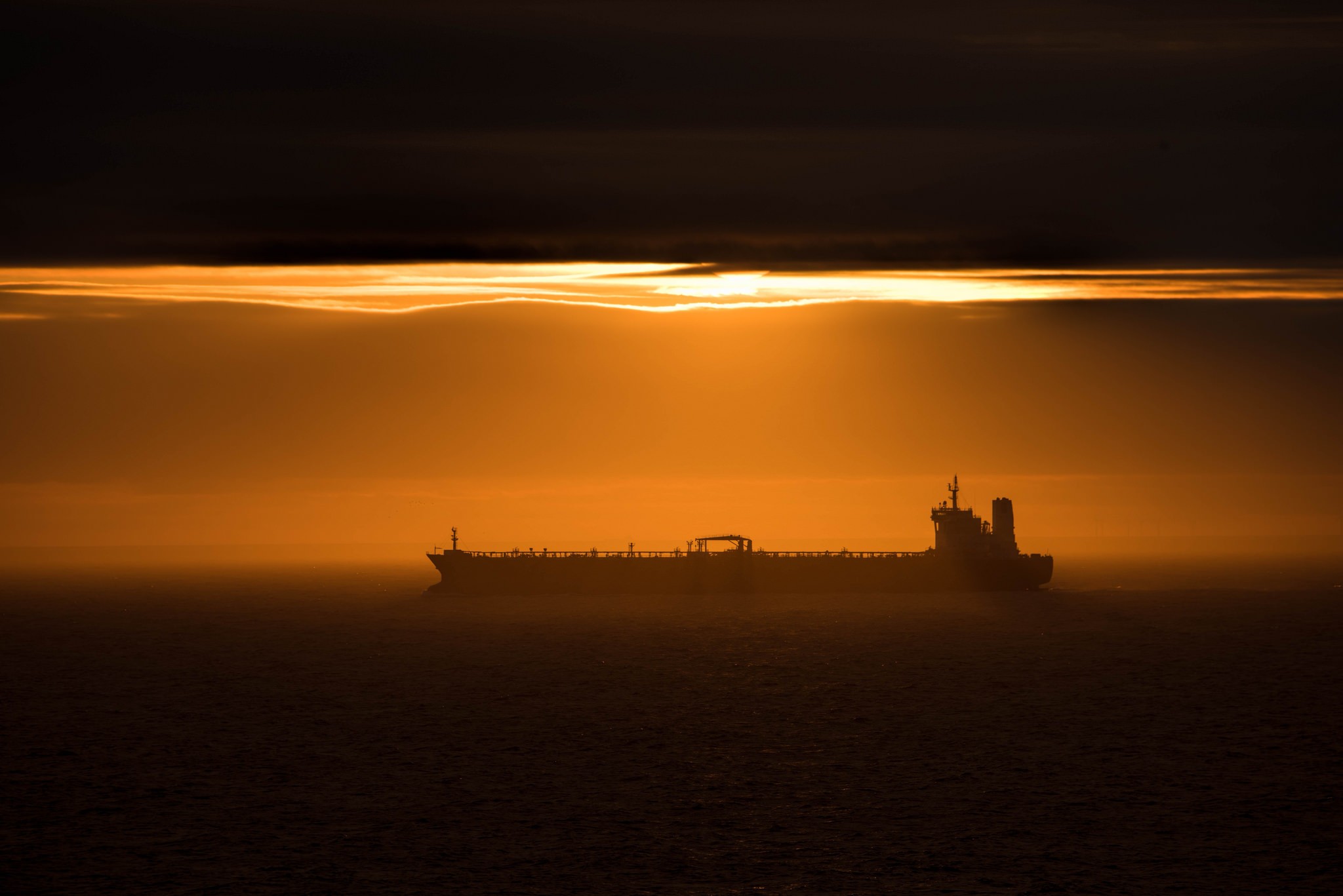 sunlight, Tankers, Ship, Sea Wallpaper