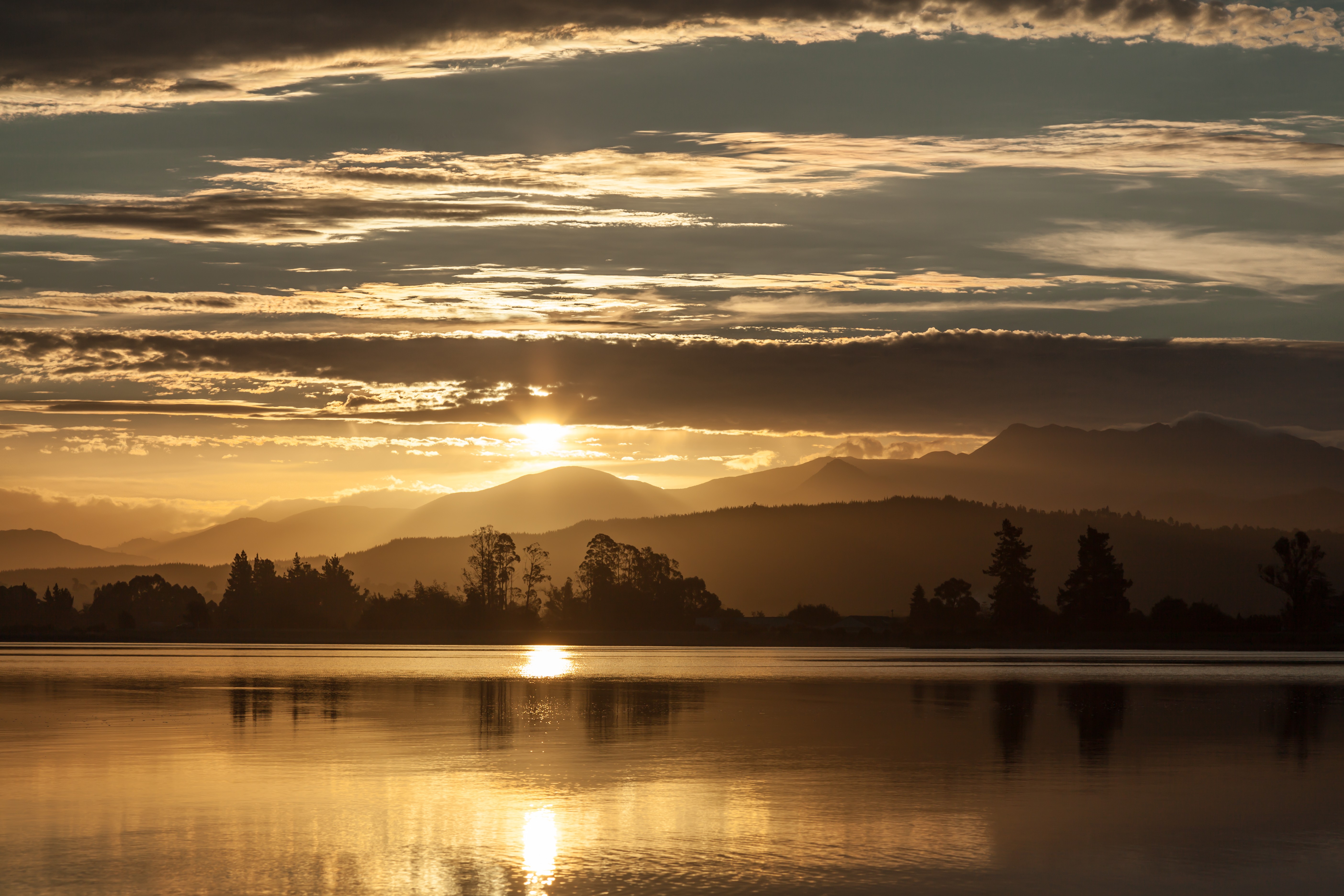 New Zealand, Landscape, Sunset, Sun rays Wallpaper