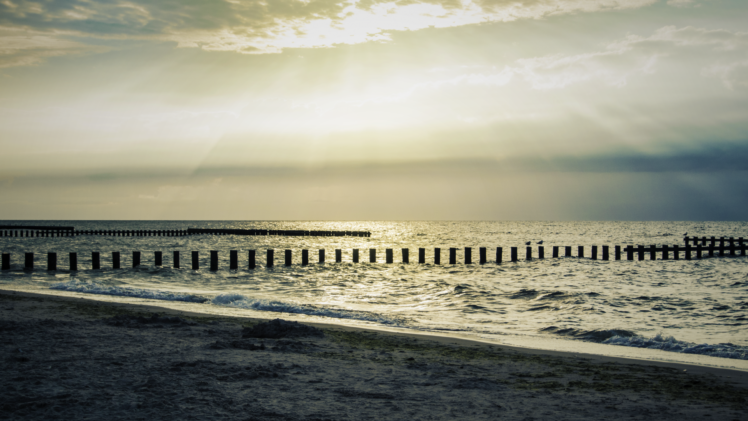 sea, Baltic Sea, Beach, Poland, Sun rays HD Wallpaper Desktop Background