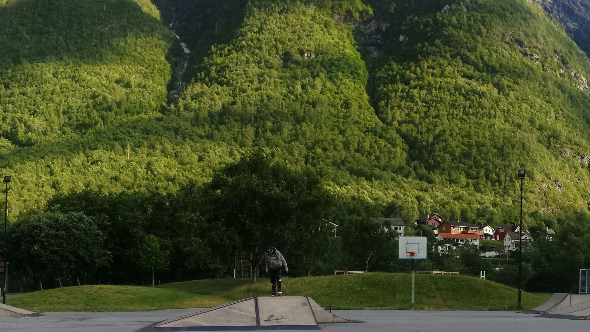Norway, Skateboard, School, Trees, Nature, Sport Wallpaper