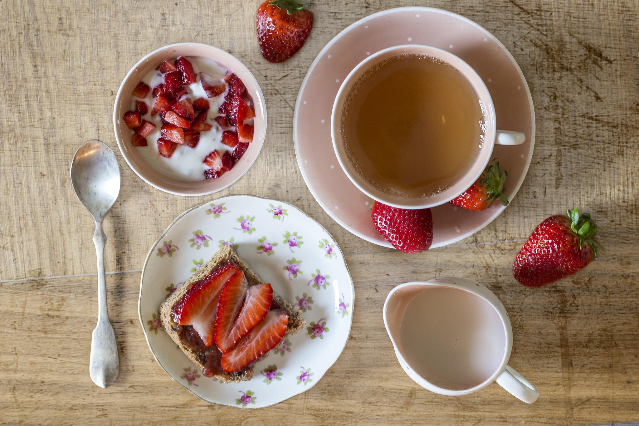 fruit, Strawberries, Spoon, Cup Wallpaper