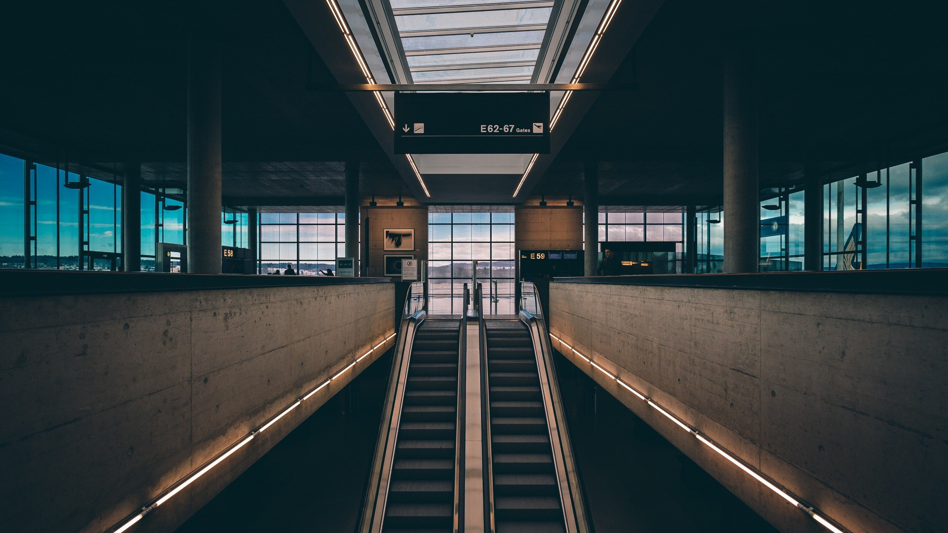 escalator, Airport Wallpaper