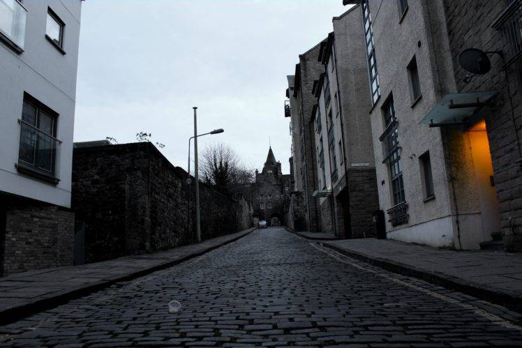 Edinburgh, Alleyway, Light bulb, Clouds, Overcast, Scotland, Trash HD Wallpaper Desktop Background