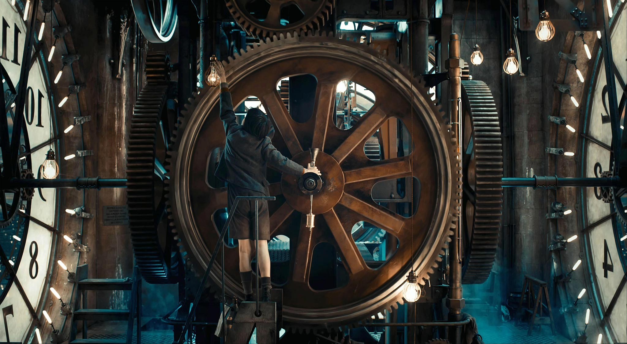 children, Steampunk, Gears, Metal, Movies, Hugo (movie), Clockwork, Lightbulb, Screen shot, Clocks Wallpaper