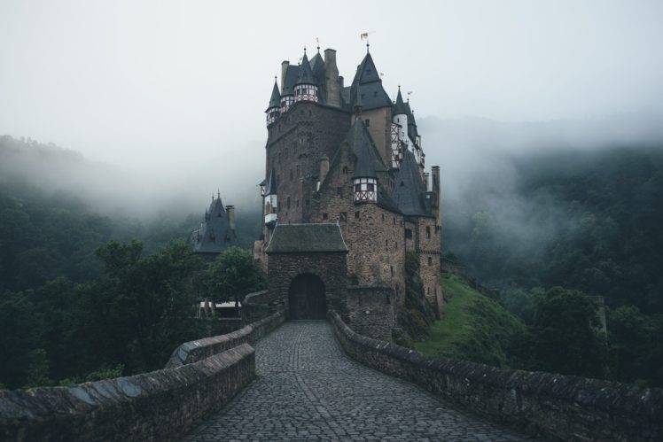 castle, Eltz Castle, Trees, Germany, Forest, Bricks, Tower, Mist, Hills, Morning, Cobblestone, Stones HD Wallpaper Desktop Background