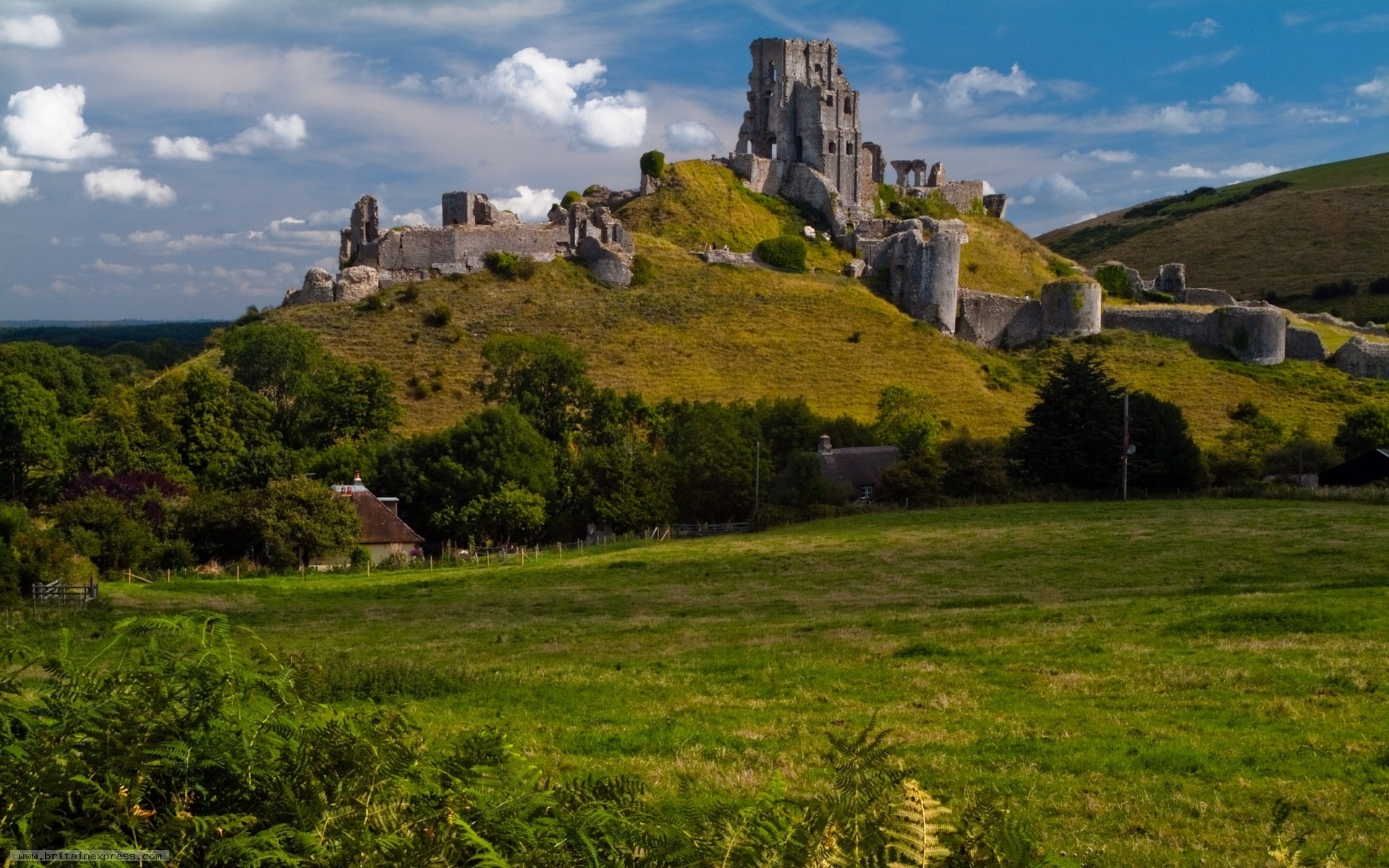 nature, Landscape, Trees, Clouds, Tower, Ancient, Architecture, Castle, Ruin, Hills, Field, Grass, Dorset, England, UK, Corfe Castle Wallpaper