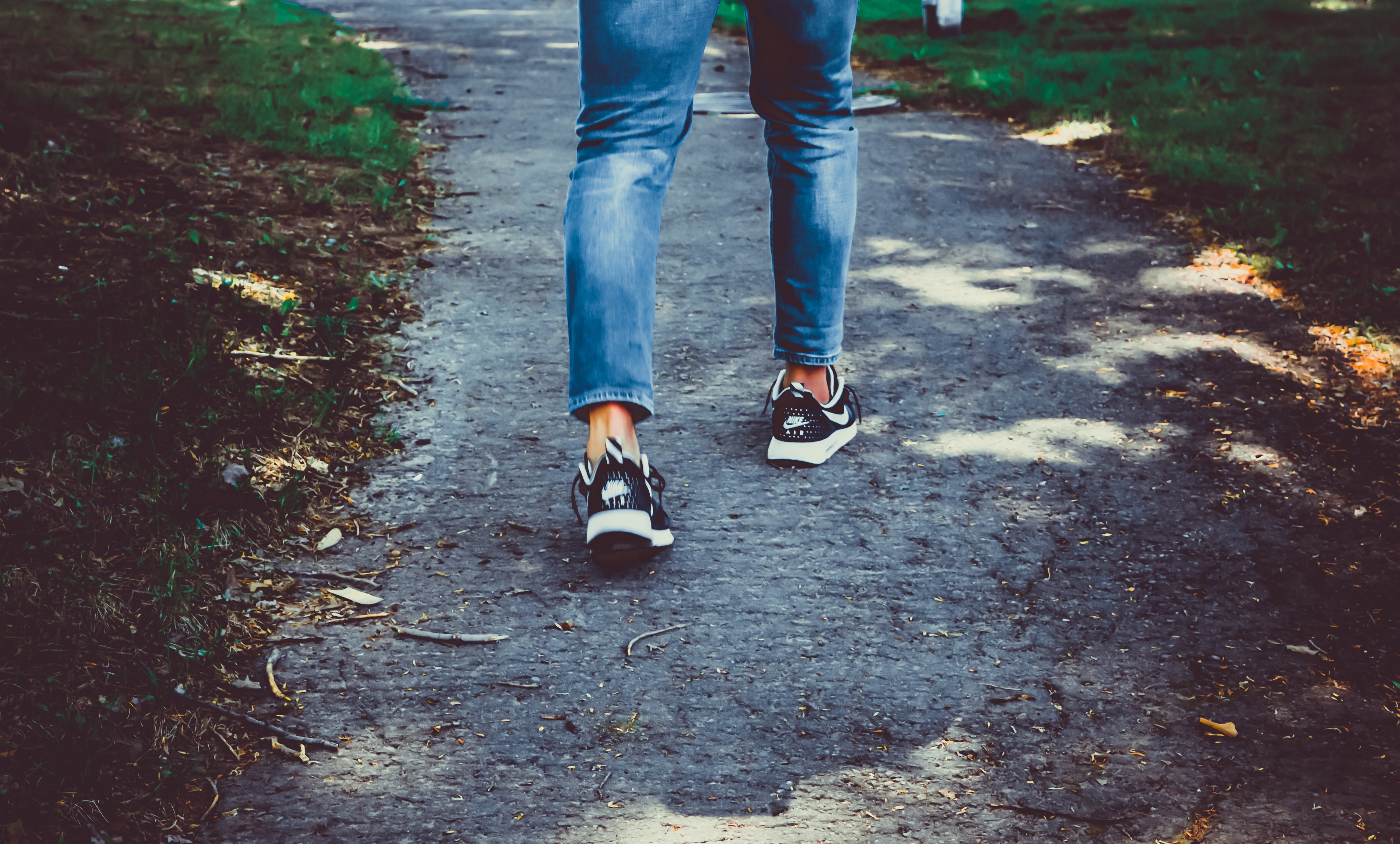 Nike, Shoes, Park, Nature, Outdoors, Fashion Wallpaper